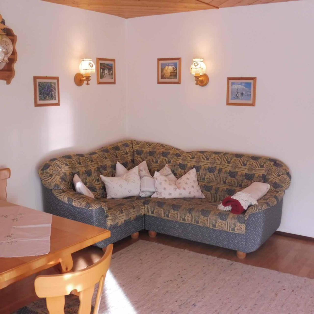 Haus Eicher ชไนซ์ลรอยธ์ ภายนอก รูปภาพ